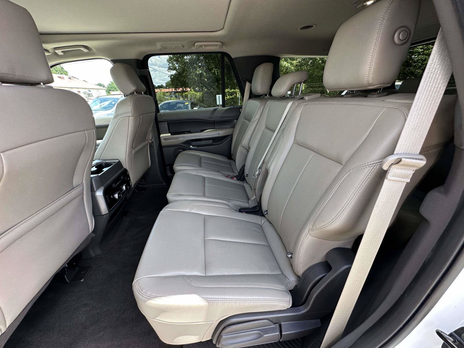 Certified 2020 Ford Expedition XLT w/ Equipment Group 202A AWD/4WD image 25