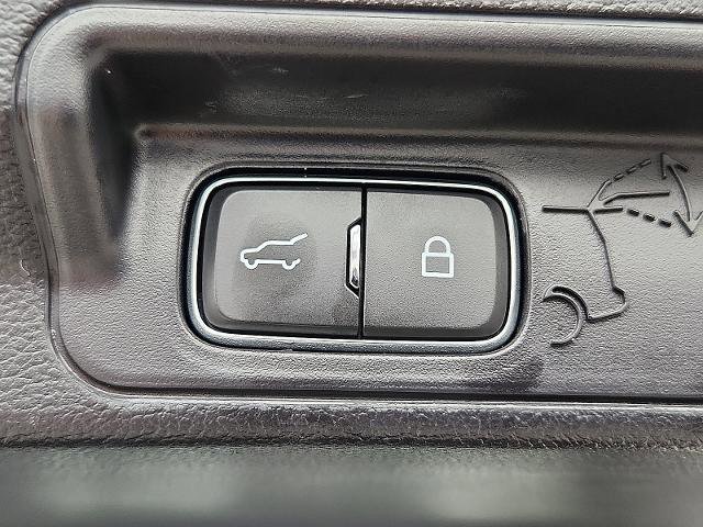 Certified 2022 Ford Explorer ST-Line w/ Class IV Trailer Tow Package image 30