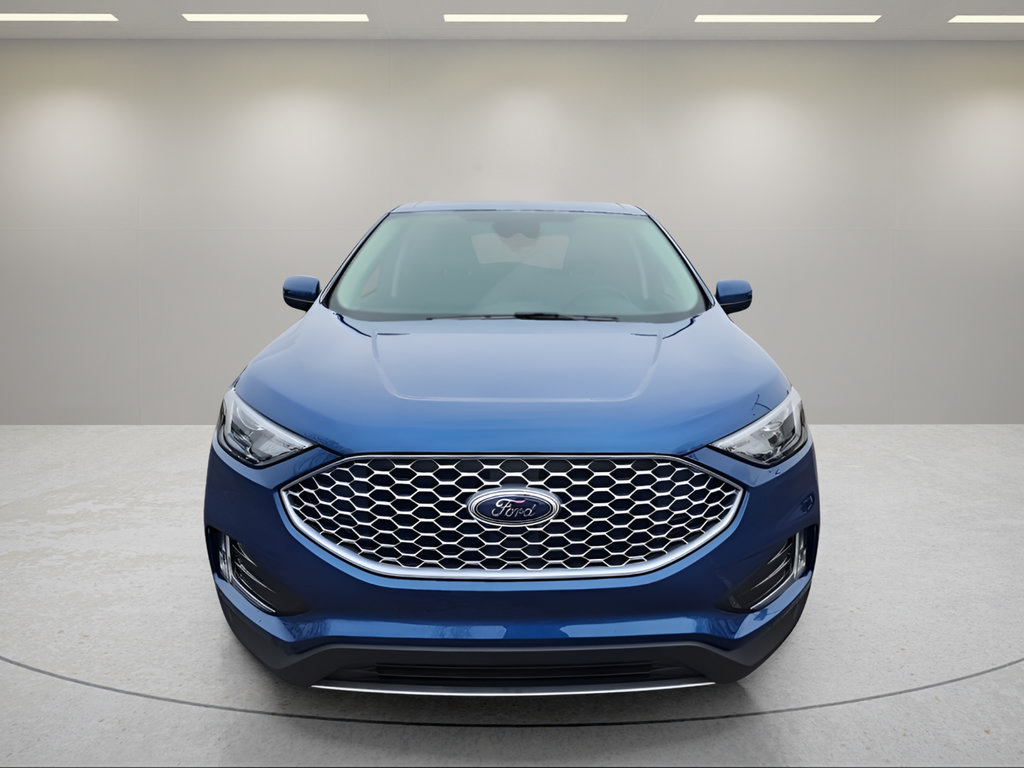 Certified 2023 Ford Edge SEL w/ Convenience Package AWD/4WD image 2