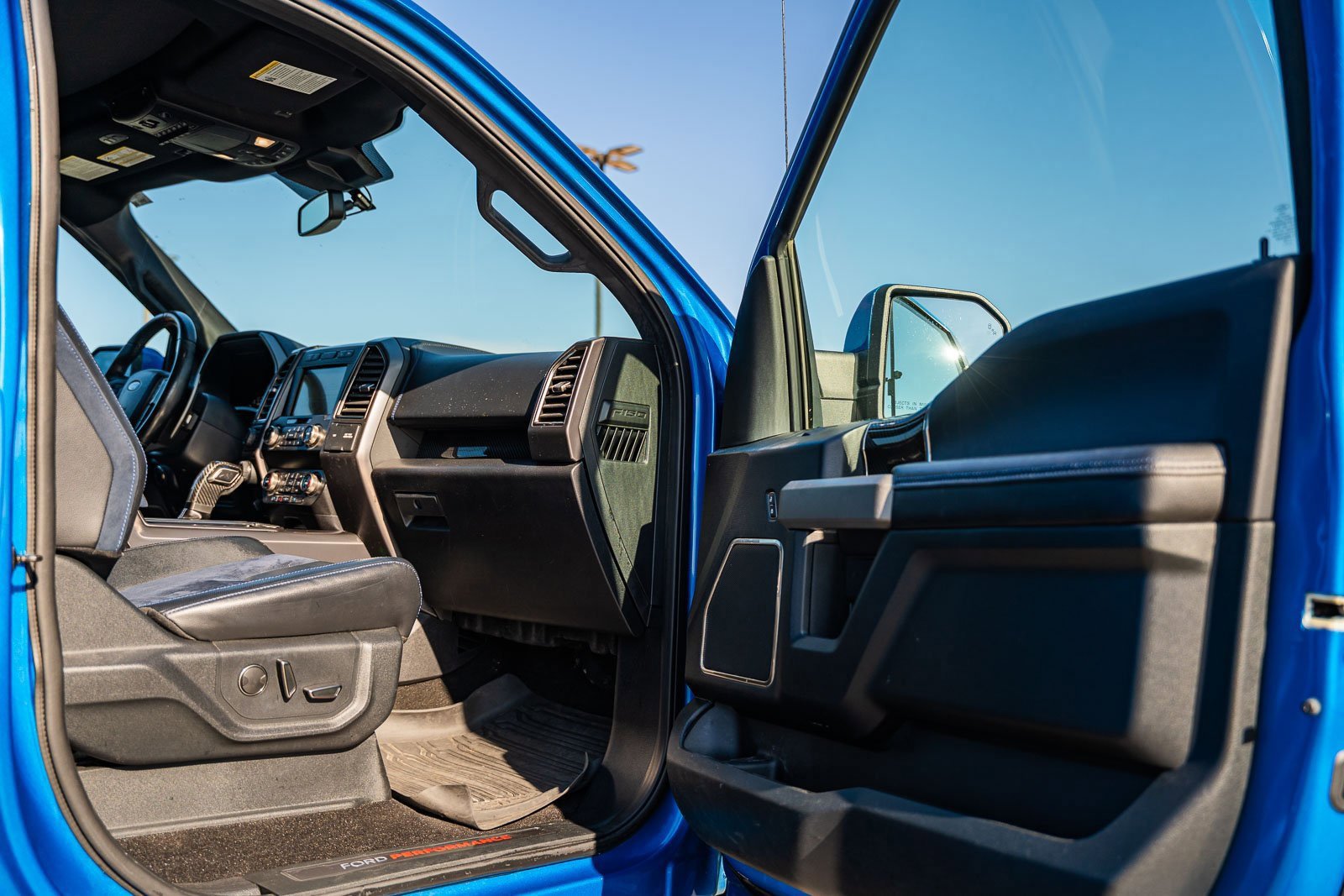 Certified 2019 Ford F150 Raptor w/ Equipment Group 802A Luxury image 14