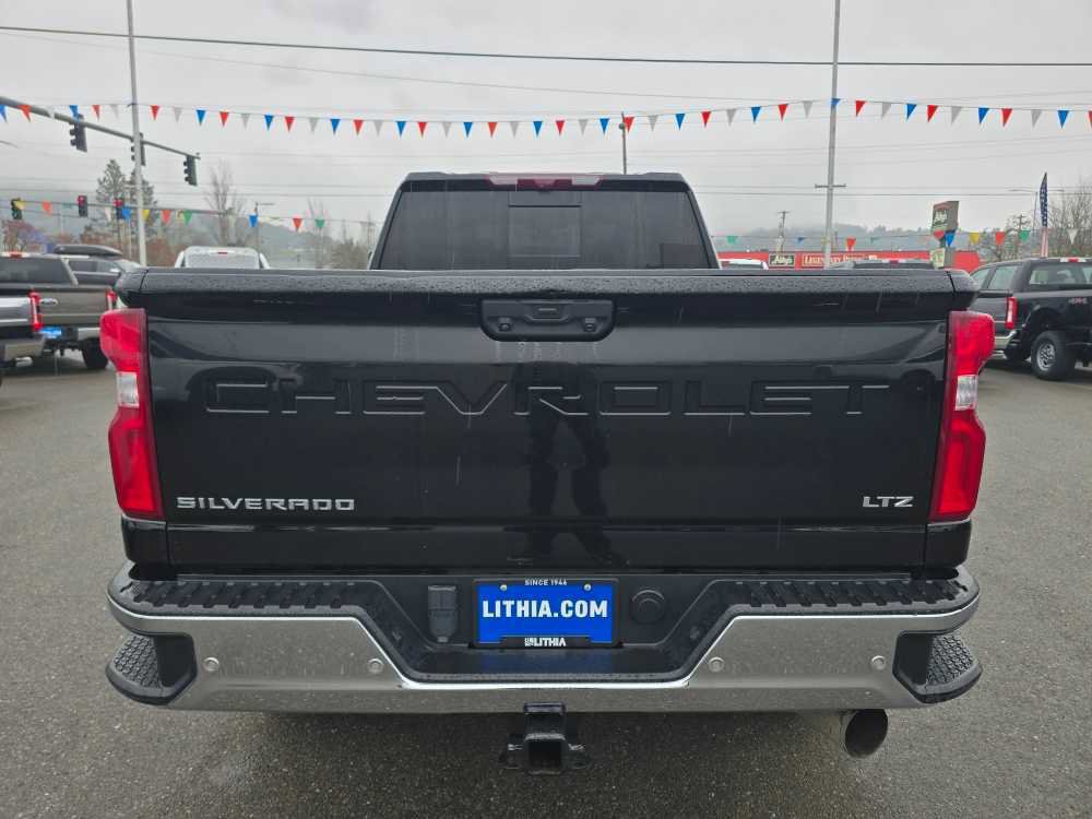 Used 2021 Chevrolet Silverado 3500 LTZ w/ LTZ Premium Package image 4