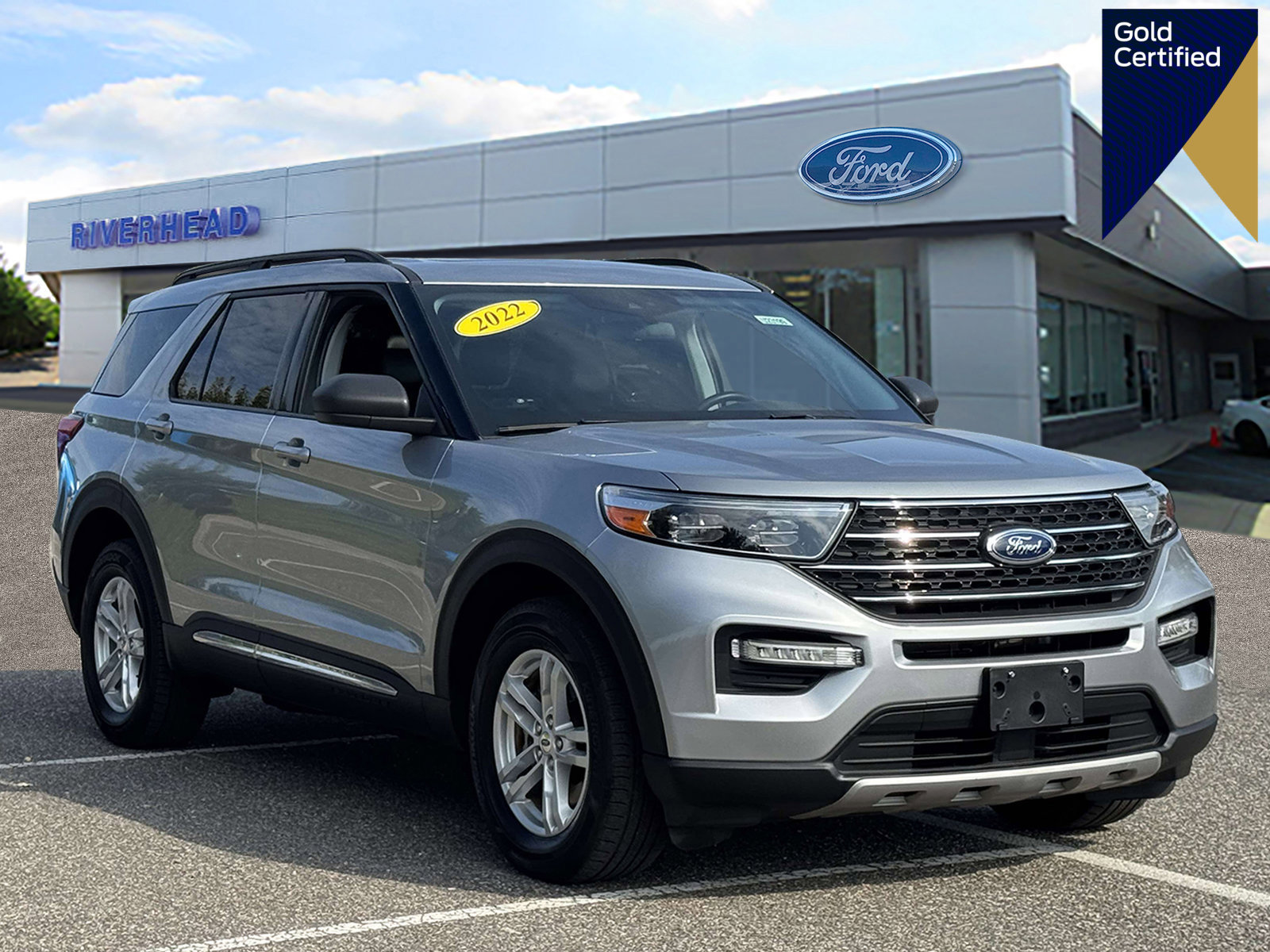 Certified 2022 Ford Explorer XLT w/ Equipment Group 202A image 1