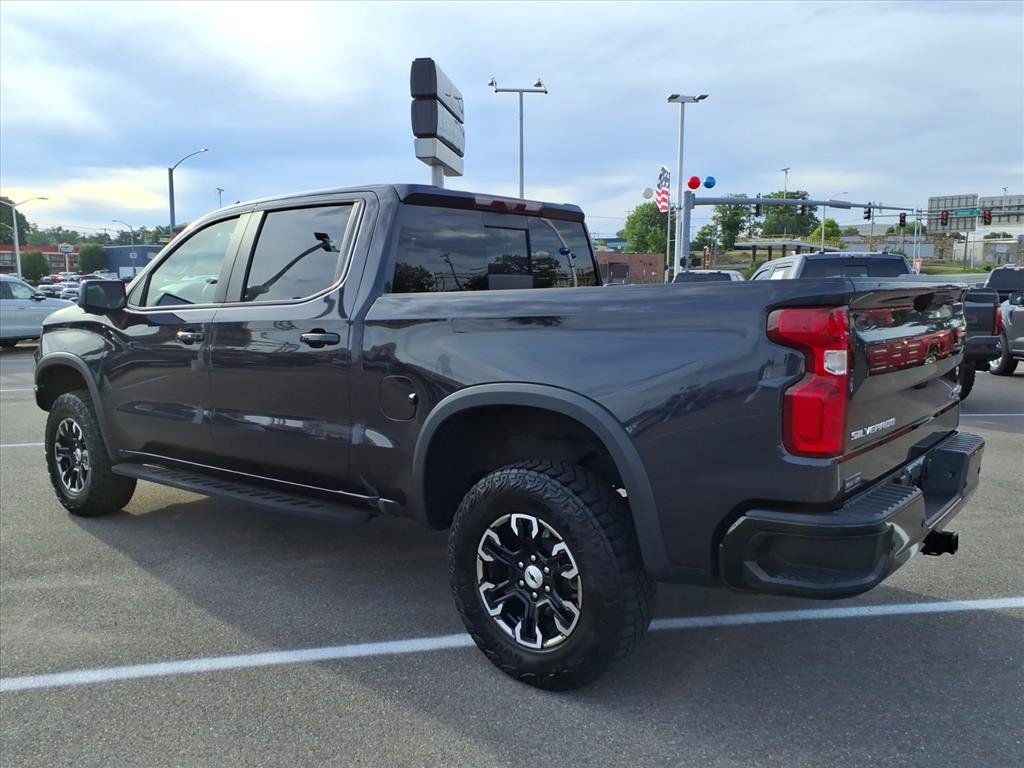 Used 2023 Chevrolet Silverado 1500 ZR2 w/ Technology Package AWD/4WD image 3