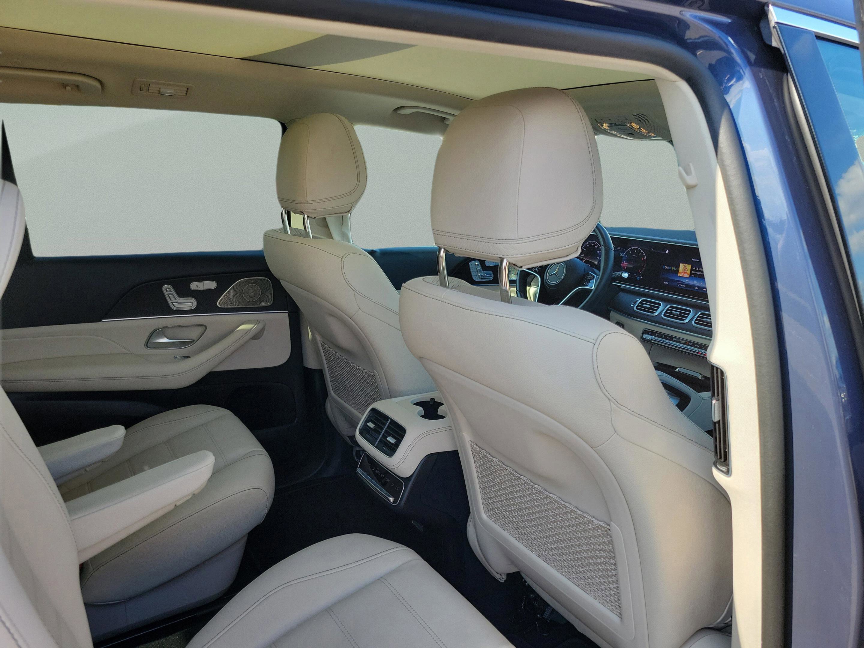 Used 2024 Mercedes-Benz GLS 450 4MATIC image 26