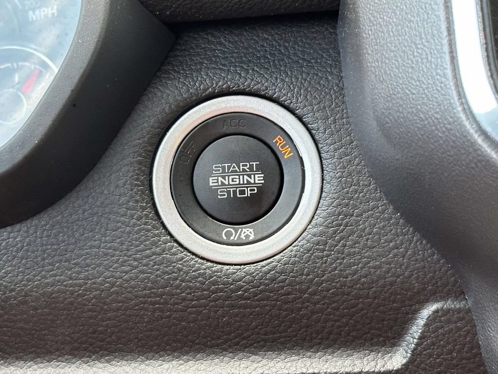 Used 2023 RAM 1500 Laramie AWD/4WD image 19
