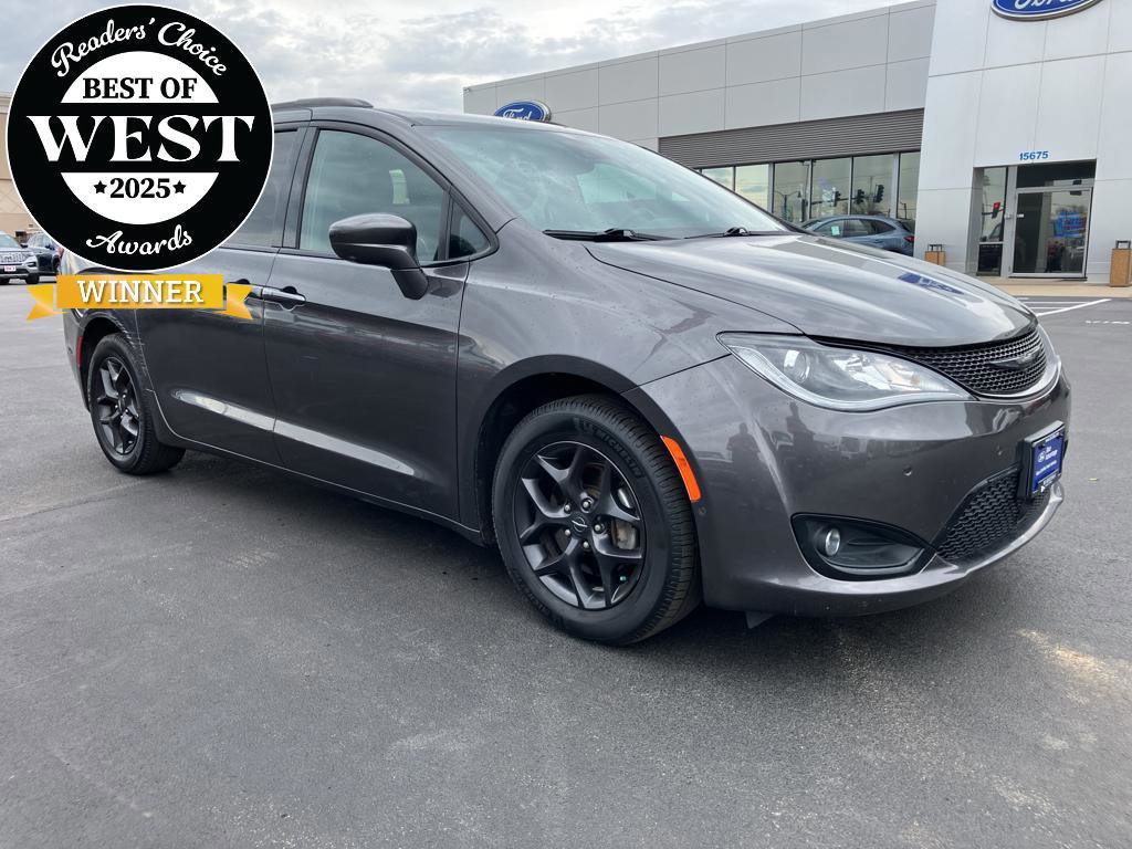 Used 2020 Chrysler Pacifica Touring-L Plus image 7