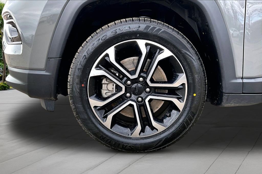 Used 2023 Jeep Compass Limited AWD/4WD image 9