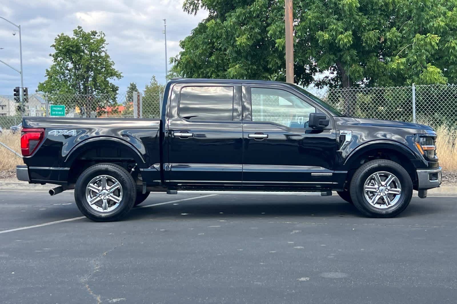 Certified 2024 Ford F150 XLT w/ Mobile Office Package AWD/4WD image 9