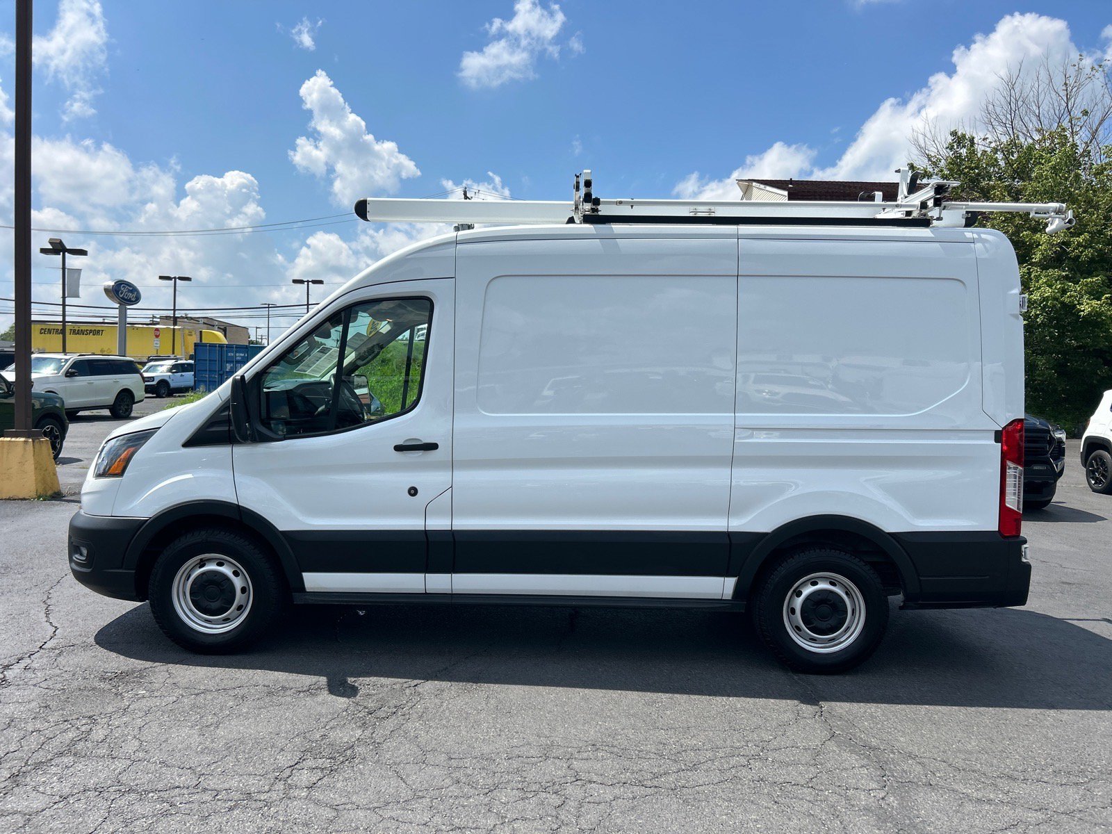 Certified 2020 Ford Transit 150 Medium Roof RWD image 5