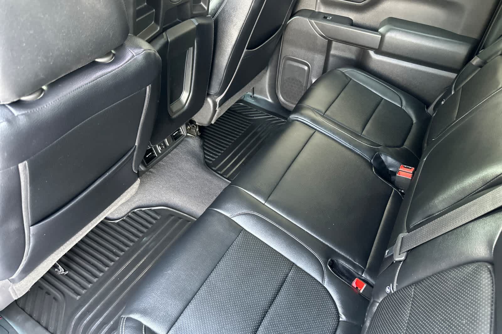 Used 2019 Chevrolet Silverado 1500 LT w/ All-Star Edition AWD/4WD image 4