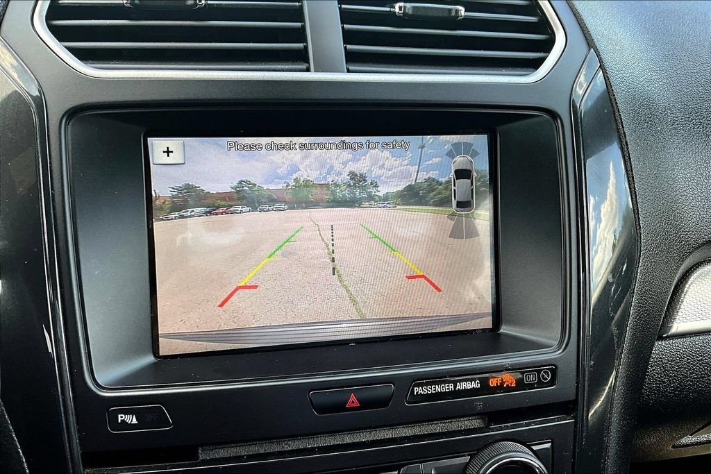 Certified 2018 Ford Explorer XLT w/ Equipment Group 202A FWD image 14