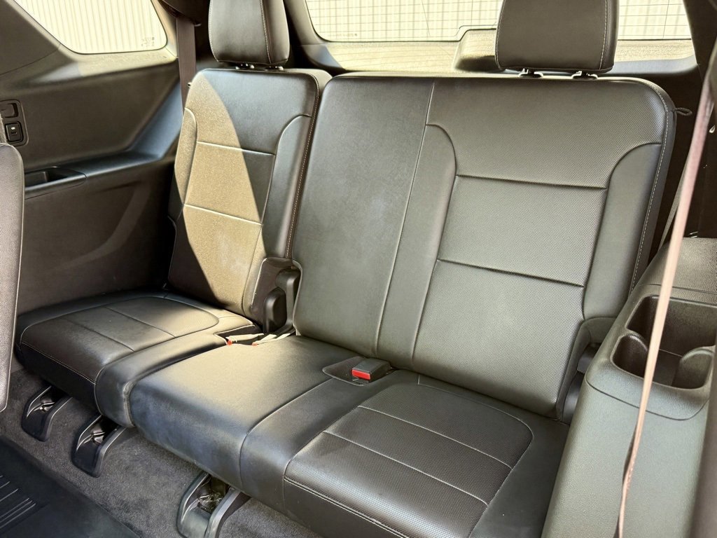 Used 2023 Chevrolet Traverse Premier image 18