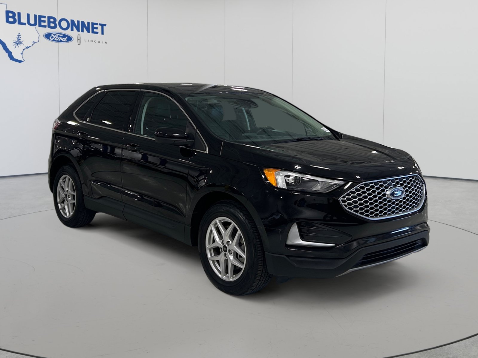 Certified 2024 Ford Edge SEL AWD/4WD image 3