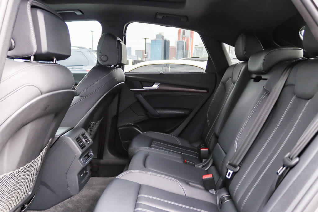 Used 2023 Audi Q5 2.0T Prestige w/ Prestige Package AWD/4WD image 18
