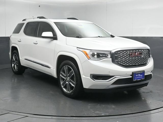 Used 2019 GMC Acadia Denali w/ Technology Package FWD image 1