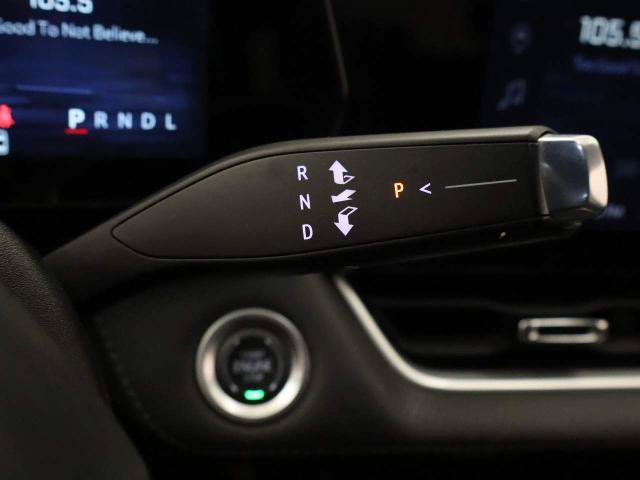 Used 2025 Chevrolet Equinox LT w/ Convenience Package II FWD image 12