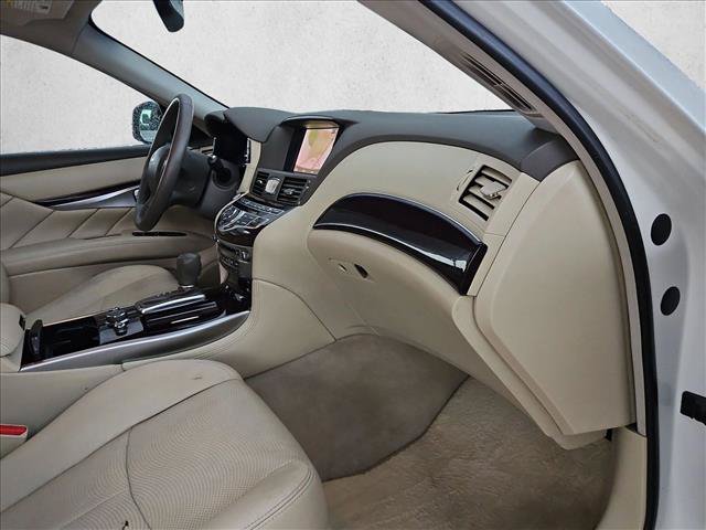 Used 2019 INFINITI Q70 Luxe AWD/4WD image 15