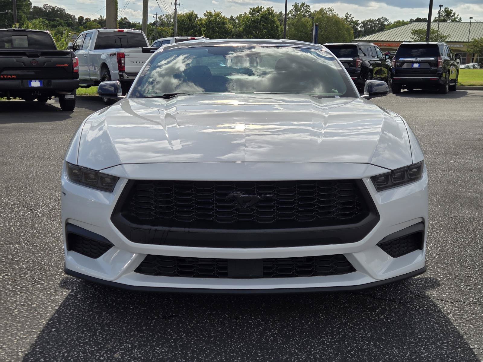 Certified 2025 Ford Mustang Coupe RWD image 4