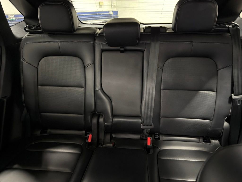 Certified 2025 Ford Escape Platinum AWD/4WD image 15