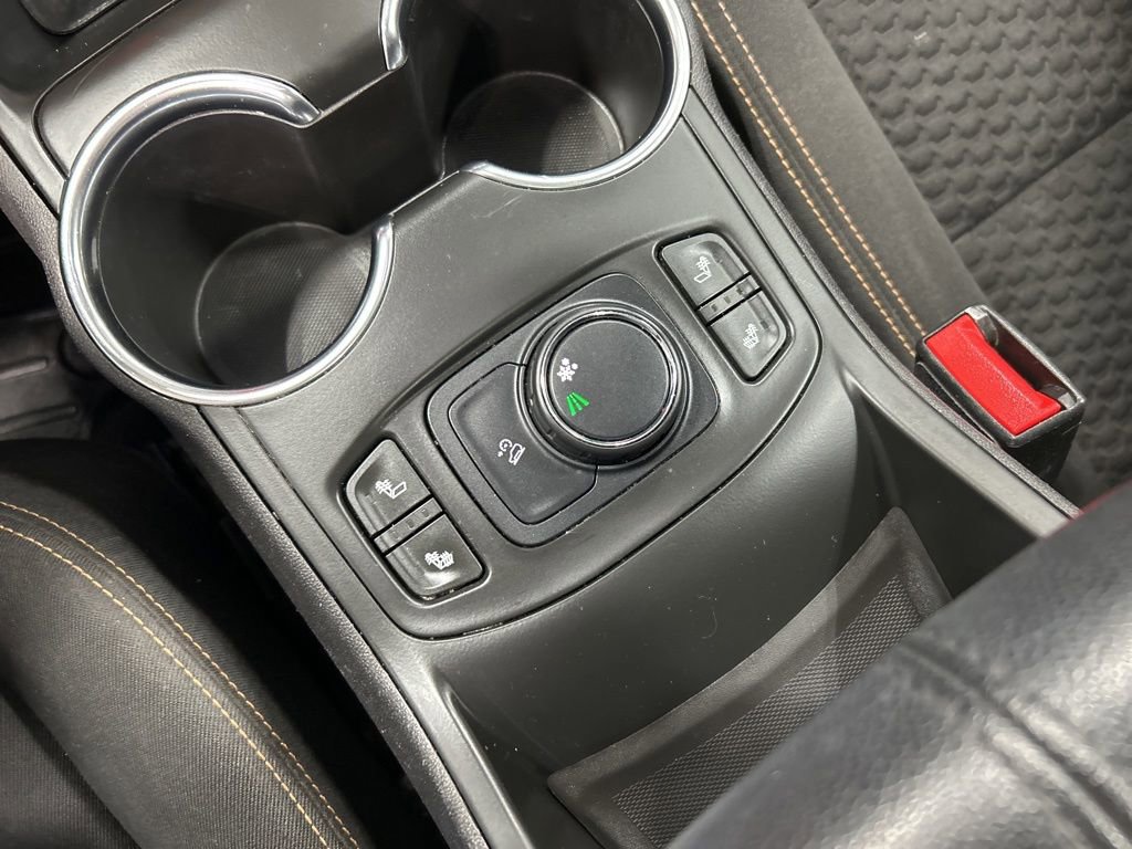 Used 2018 GMC Terrain SLE w/ Driver Convenience Package FWD image 25