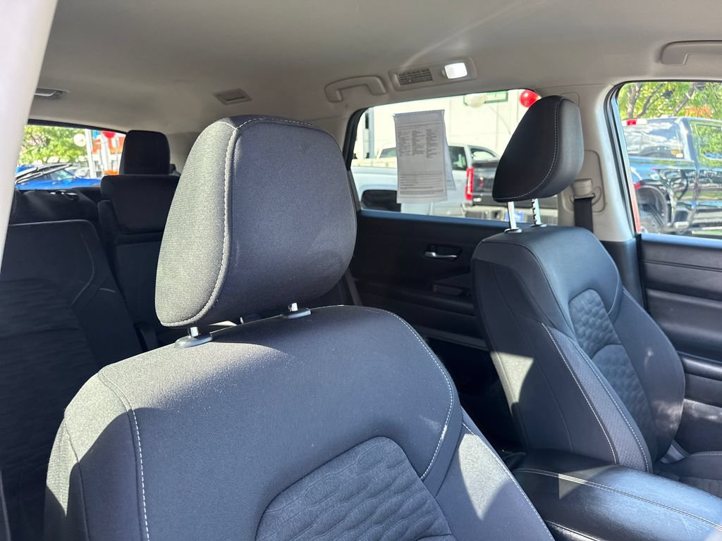 Used 2022 Nissan Pathfinder SV w/ SV Black Package FWD image 35