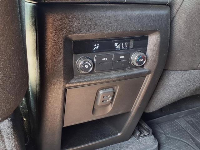 Used 2023 Chevrolet Traverse LT FWD image 21