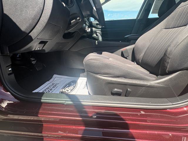 Used 2025 Nissan Altima 2.5 SV FWD image 12