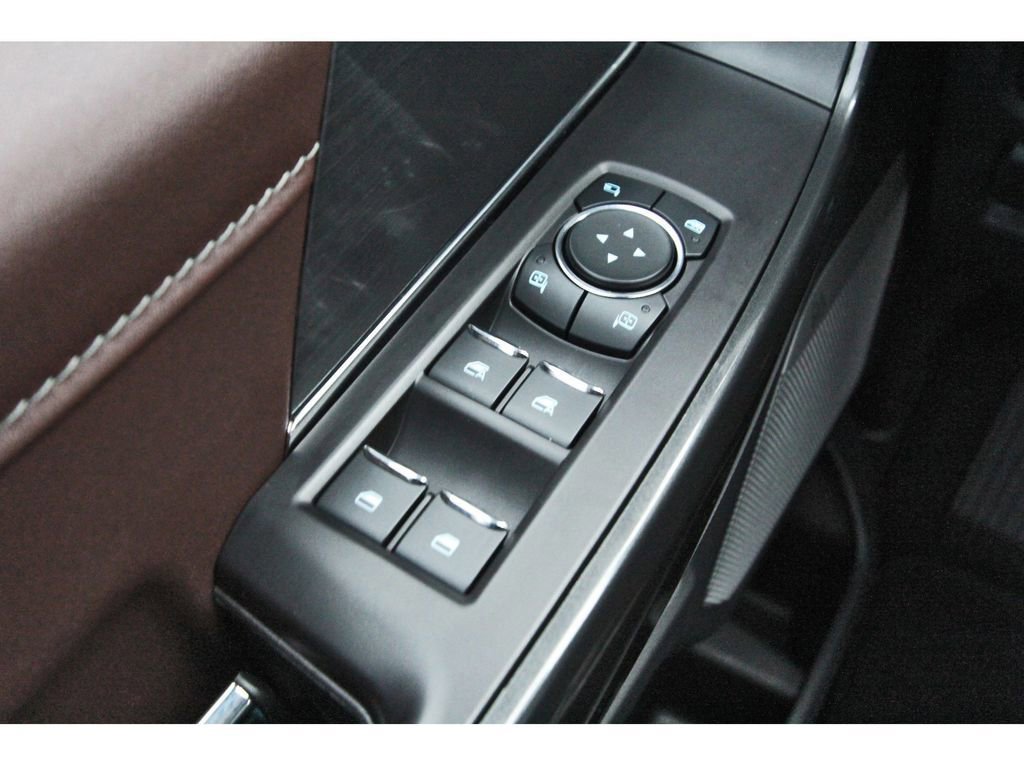 Certified 2023 Ford F150 Lariat w/ Equipment Group 502A High image 21