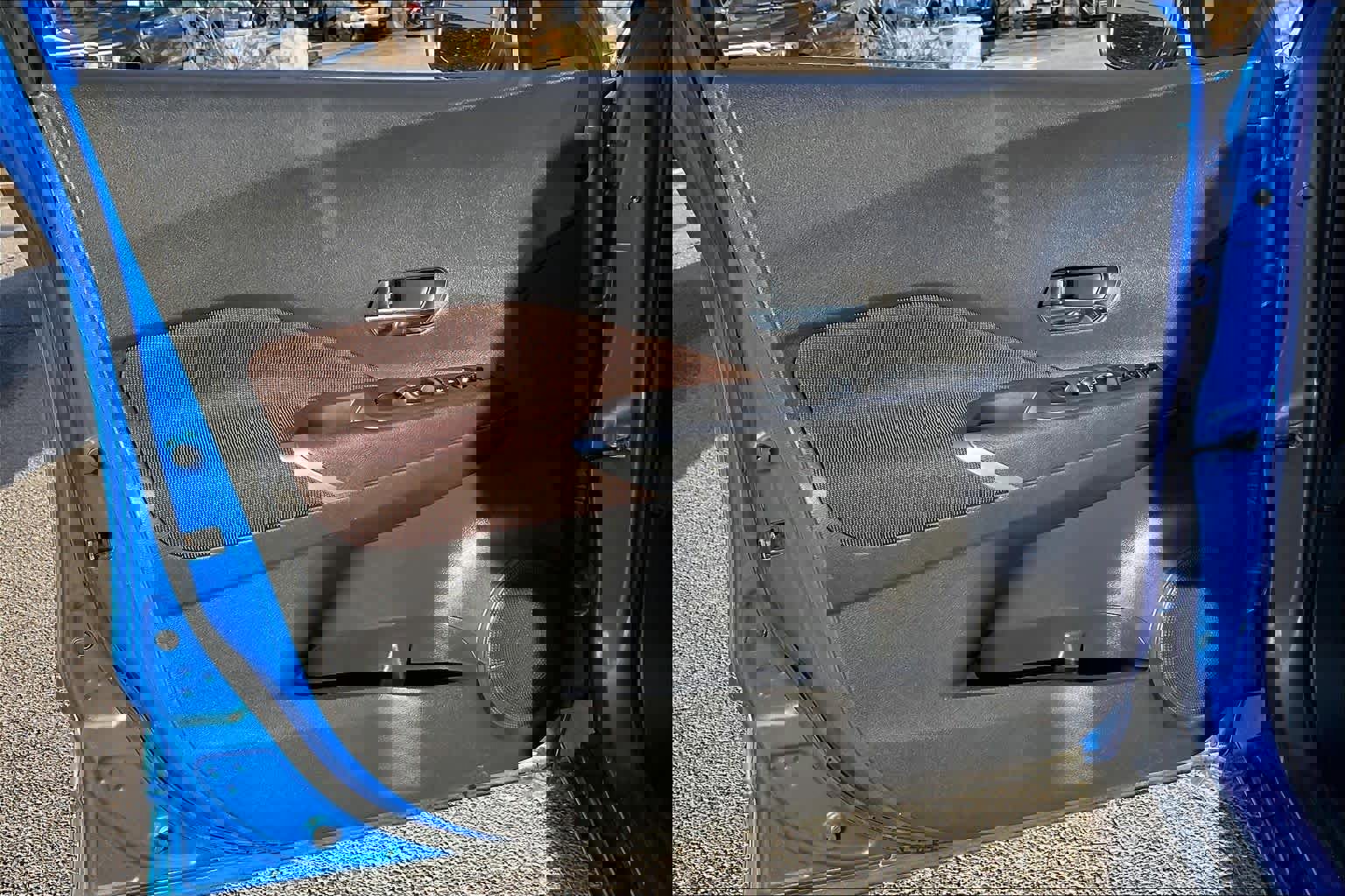 Used 2021 Nissan Kicks SR image 21