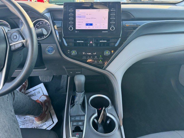 Used 2022 Toyota Camry LE FWD image 16