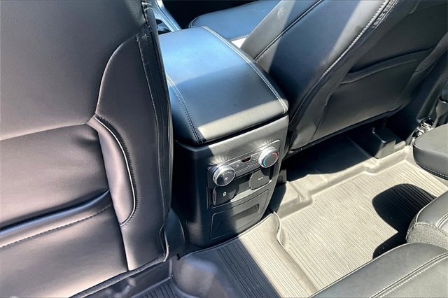 Certified 2022 Ford Explorer XLT w/ Equipment Group 202A image 33