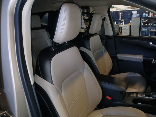 Certified 2020 Ford Escape Titanium AWD/4WD image 47