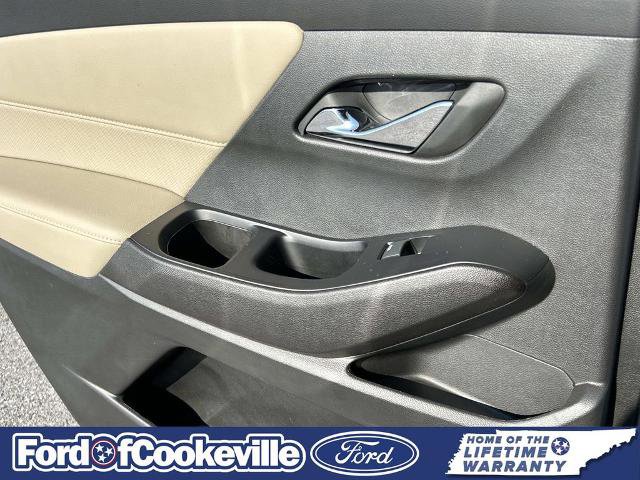 Used 2023 Chevrolet Traverse Premier AWD/4WD image 17