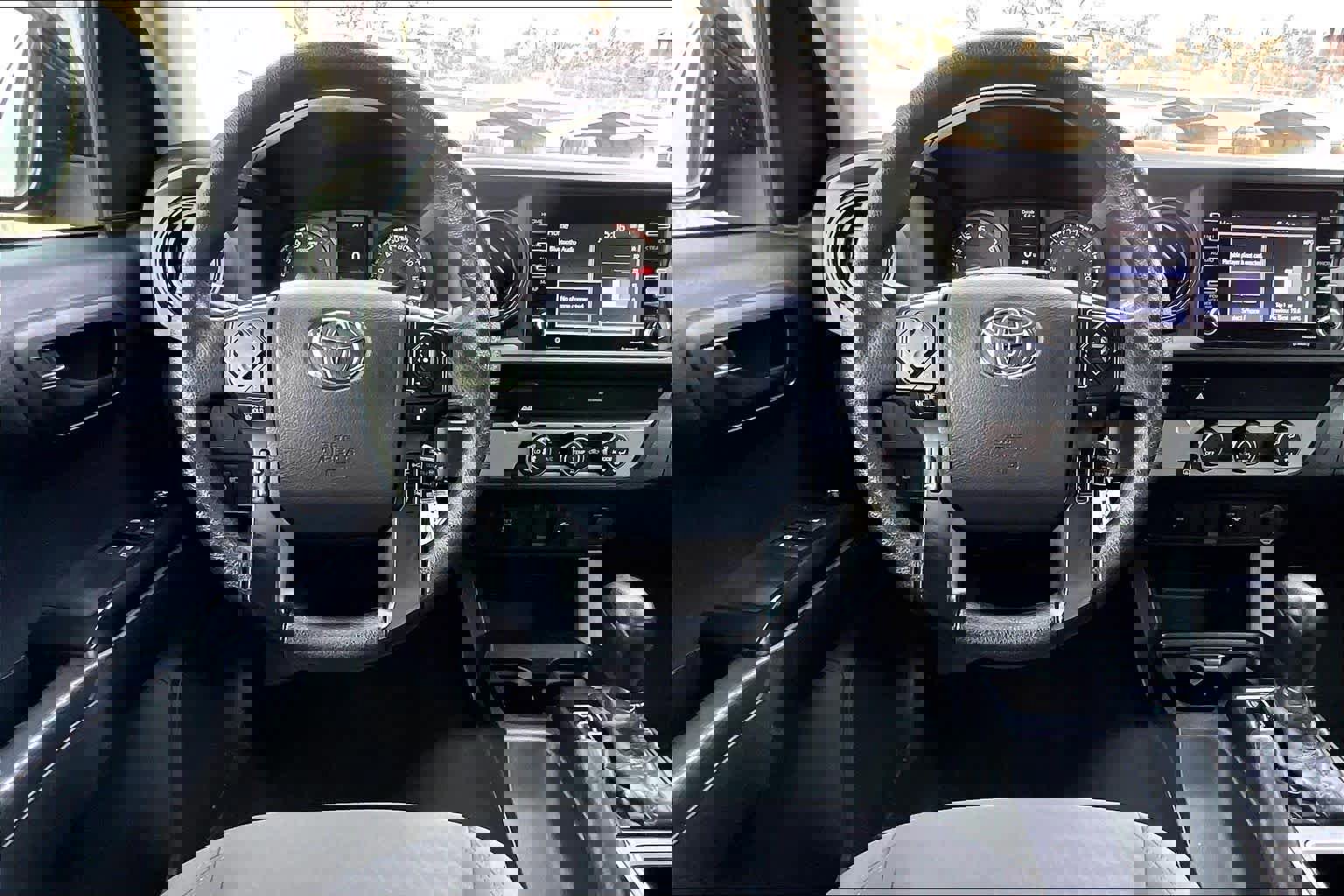 Used 2020 Toyota Tacoma SR w/ SX Package image 9