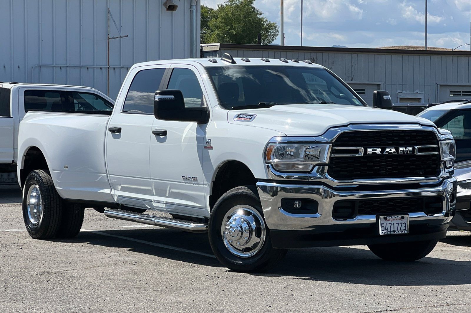 Used 2024 RAM 3500 Big Horn AWD/4WD image 2