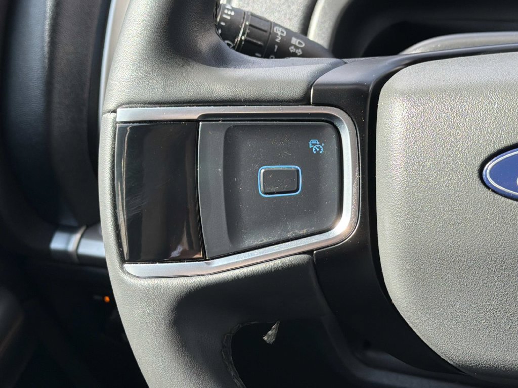 Certified 2025 Ford Expedition Active AWD/4WD image 13