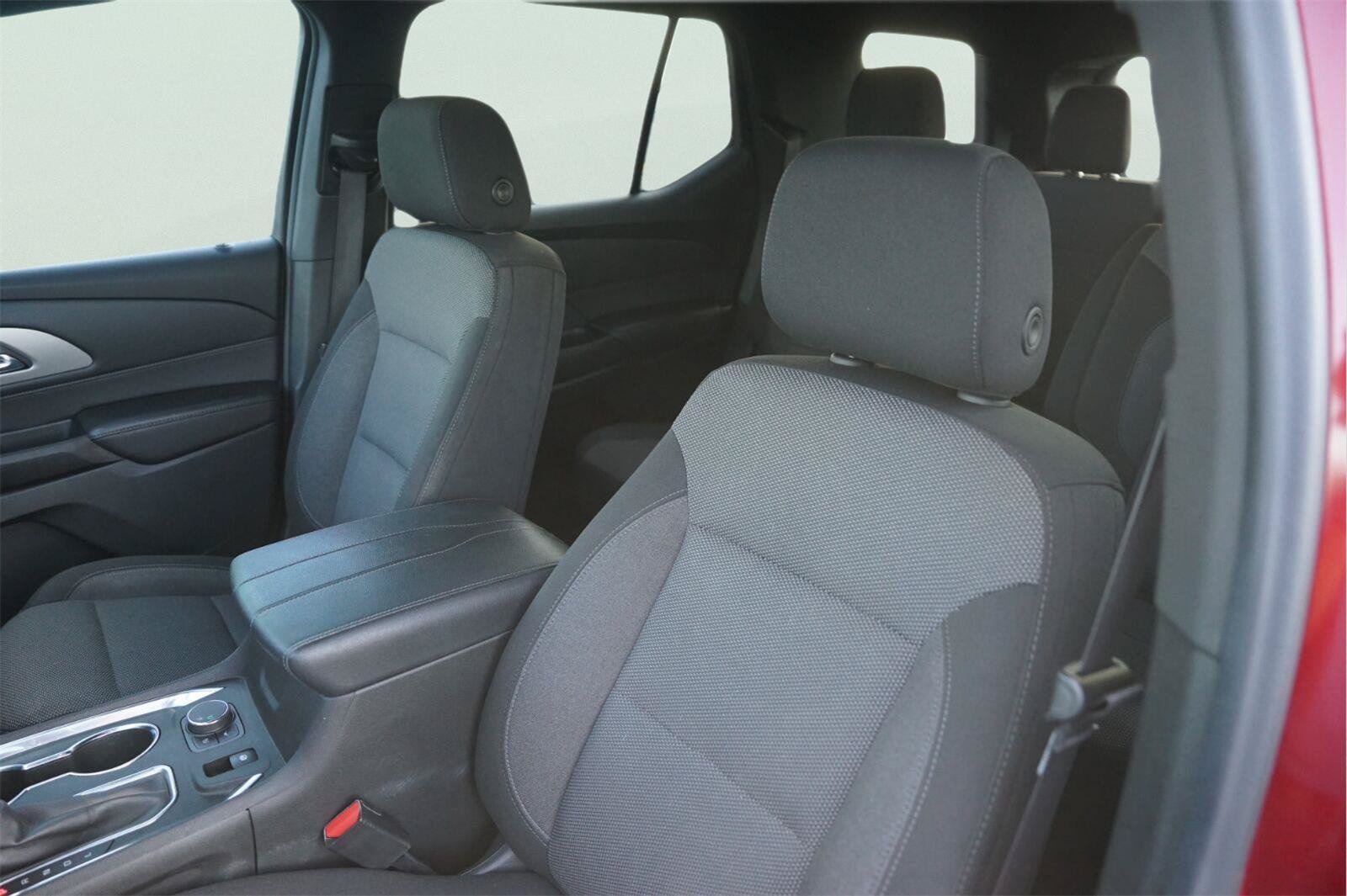 Used 2023 Chevrolet Traverse LT FWD image 10