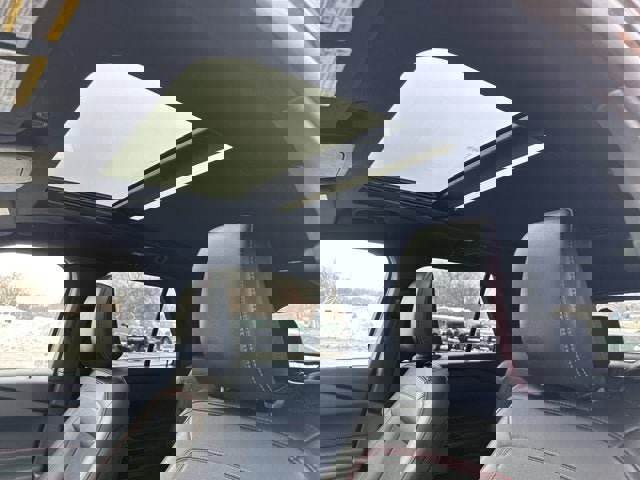 Certified 2023 Ford Explorer ST-Line w/ Class IV Trailer Tow Package image 15