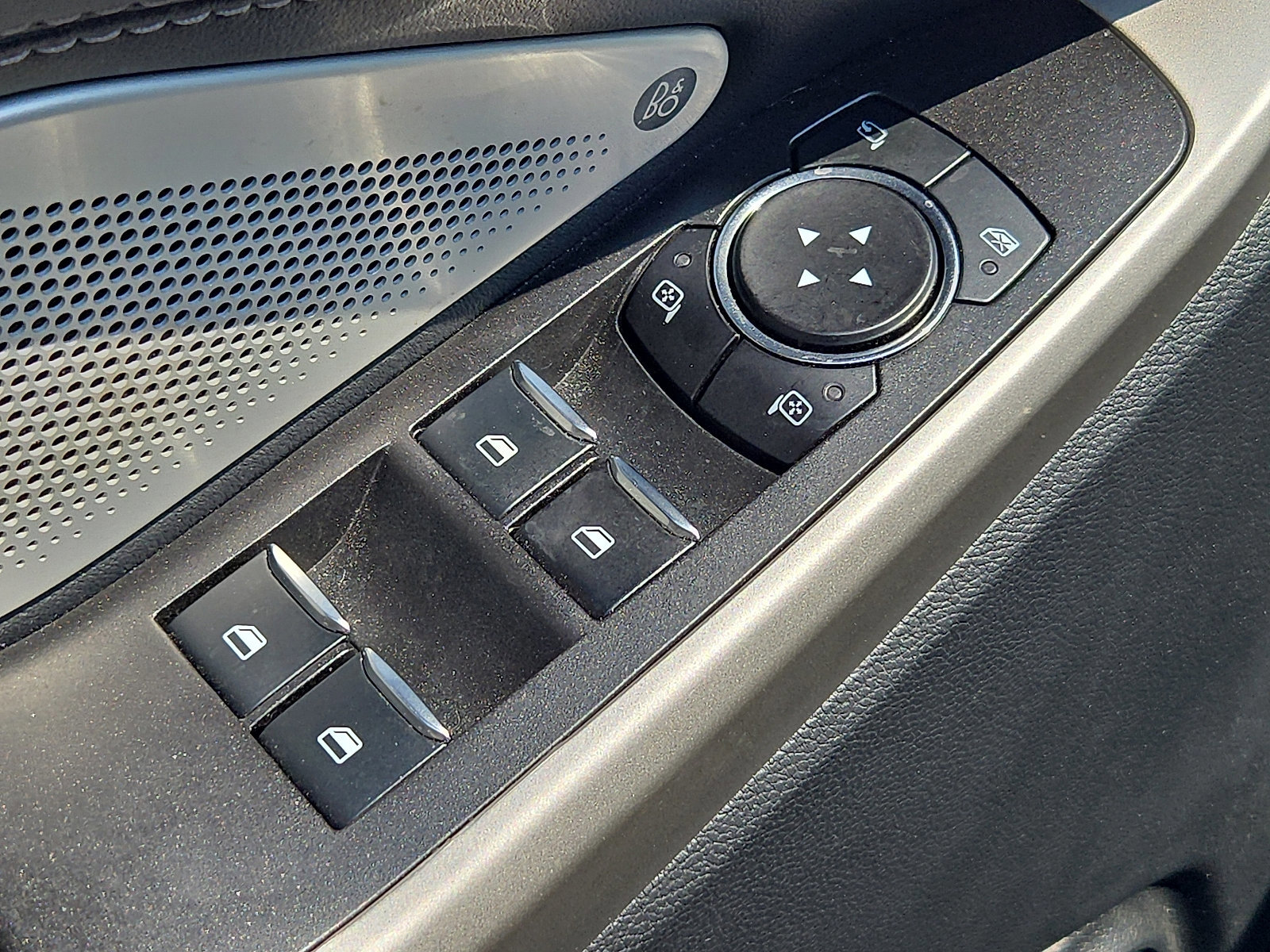 Certified 2023 Ford Explorer Limited w/ Limited Technology Package image 10