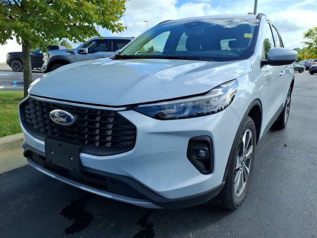 Certified 2025 Ford Escape Platinum