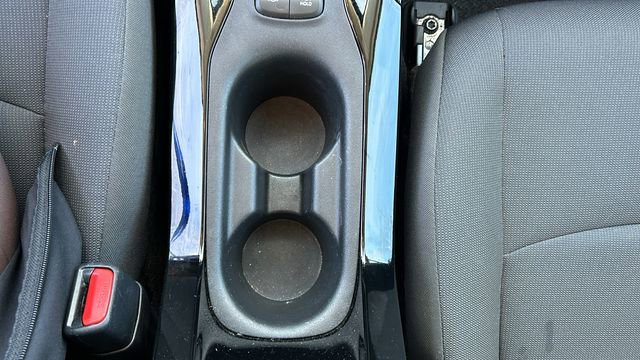 Used 2022 Toyota Corolla LE w/ Carpet Mat Package (TMS) image 21