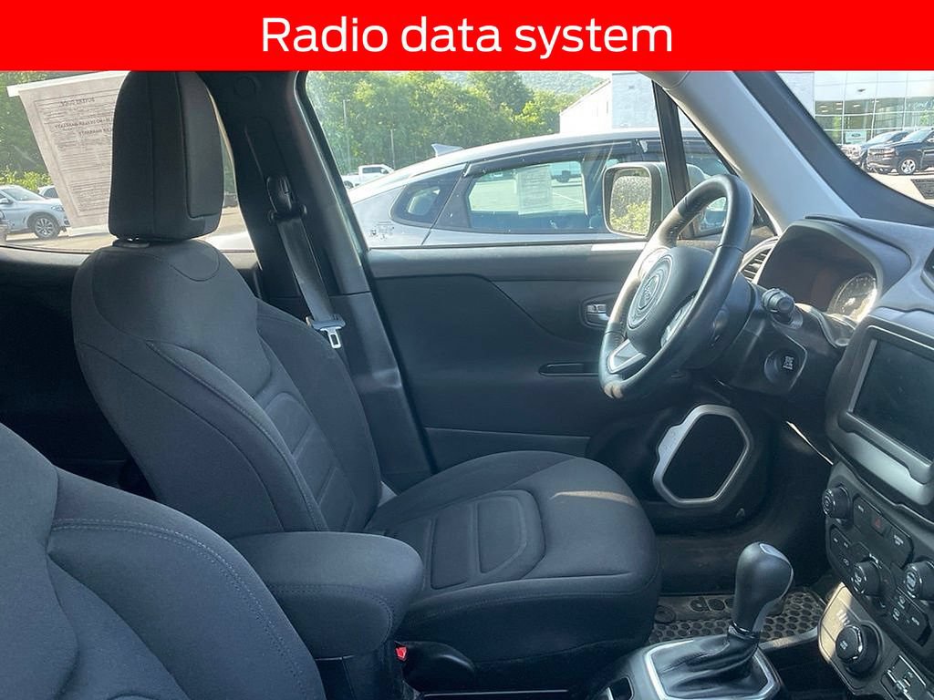 Used 2018 Jeep Renegade Latitude w/ Cold Weather Group AWD/4WD image 10