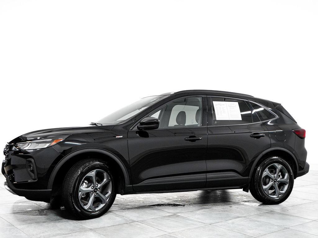Certified 2025 Ford Escape ST-Line Select w/ Tech Pack #1 AWD/4WD image 4