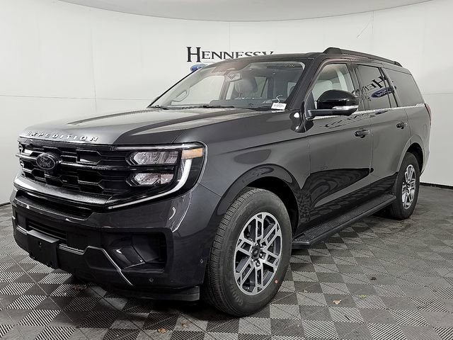 Certified 2025 Ford Expedition Active image 2