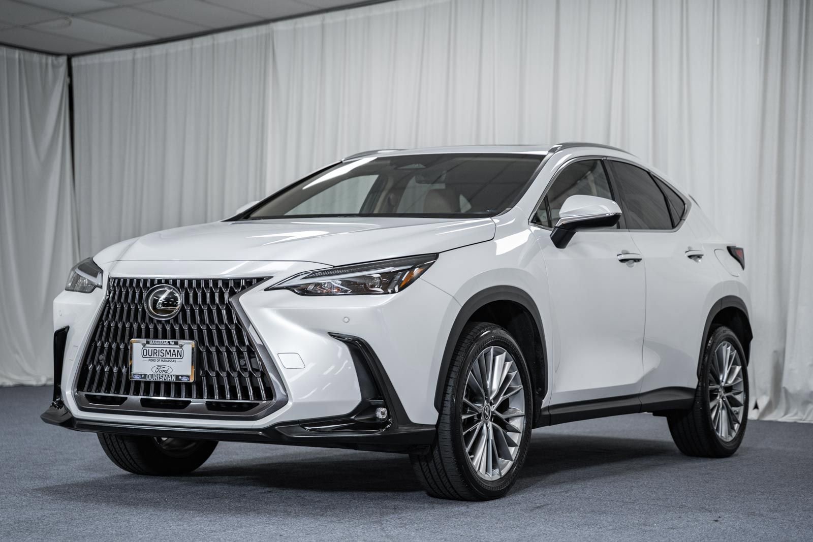 Used 2022 Lexus NX 350h AWD image 3