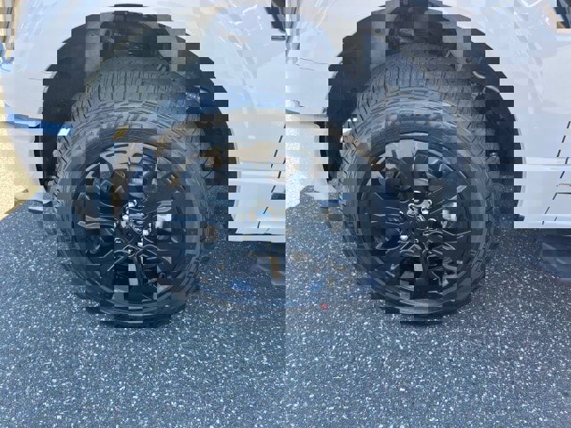 Certified 2022 Ford F150 XLT w/ Equipment Group 302A High image 30