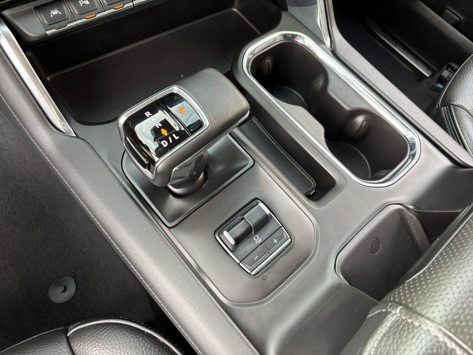 Used 2024 GMC Sierra 1500 Denali w/ Denali Reserve Package image 15