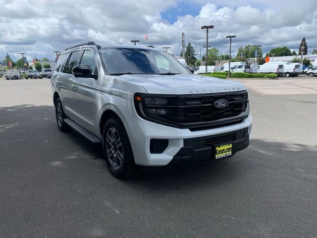Certified 2025 Ford Expedition Active AWD/4WD image 12