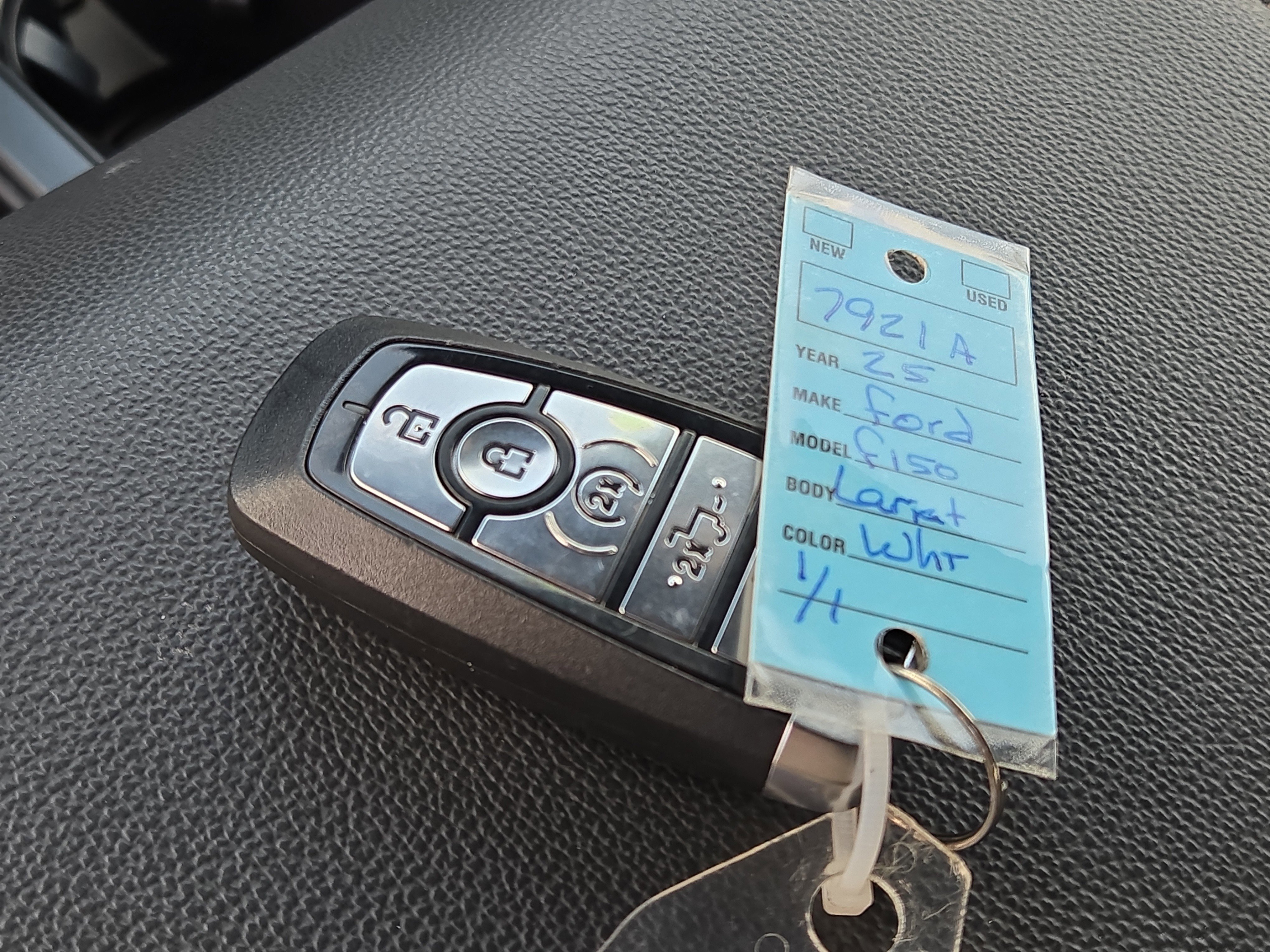 Certified 2025 Ford F150 Lariat w/ Equipment Group 501A Mid image 29