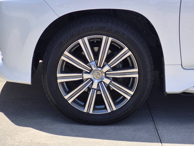 Used 2017 Lexus LX 570 4WD w/ Luxury Package image 11